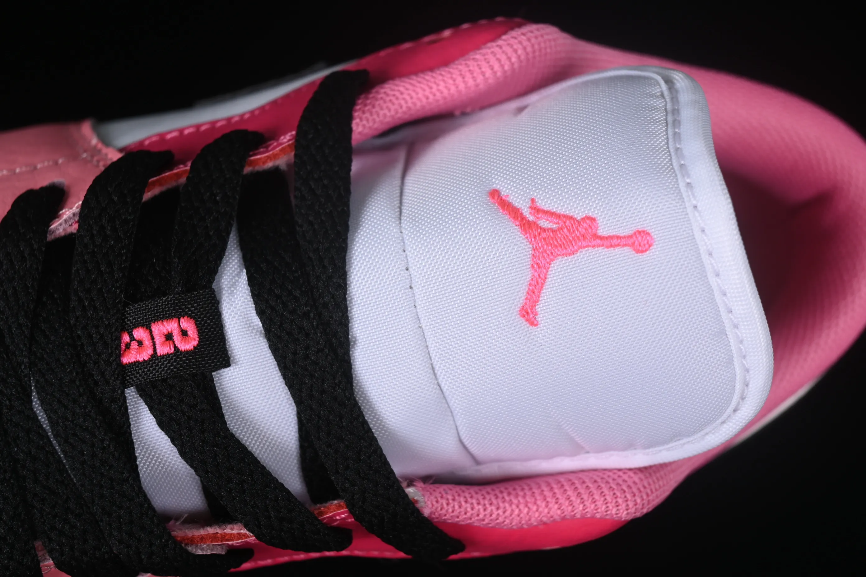 All categories Air Jordan Jordan series basketball shoes Air Jordan 1 Low G version pure original Air Jordan 1 Low AJ1 Joe 1 white pink low-top cultural basketball shoes 553560-162